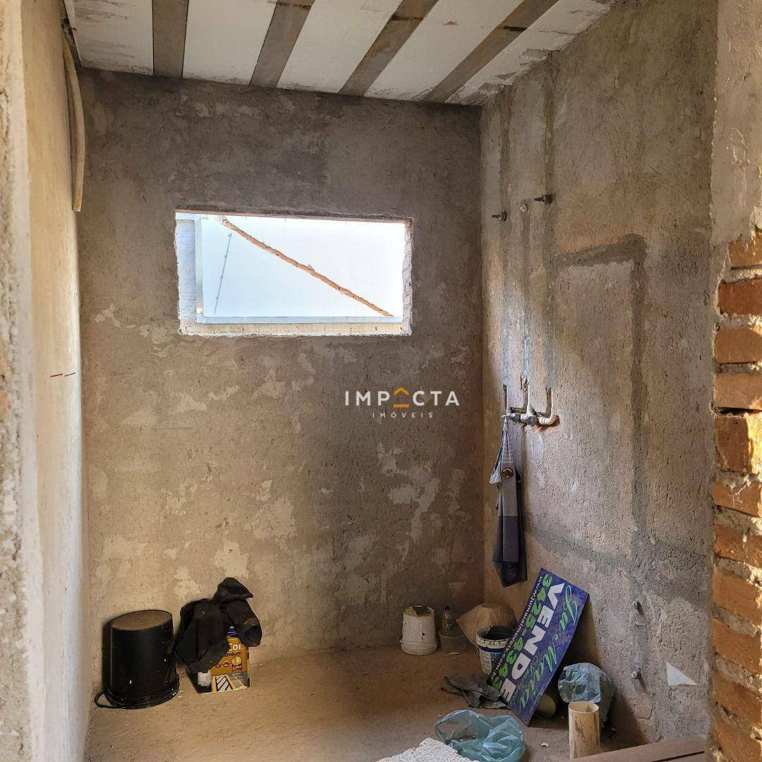 Casa à venda com 2 quartos, 318m² - Foto 6