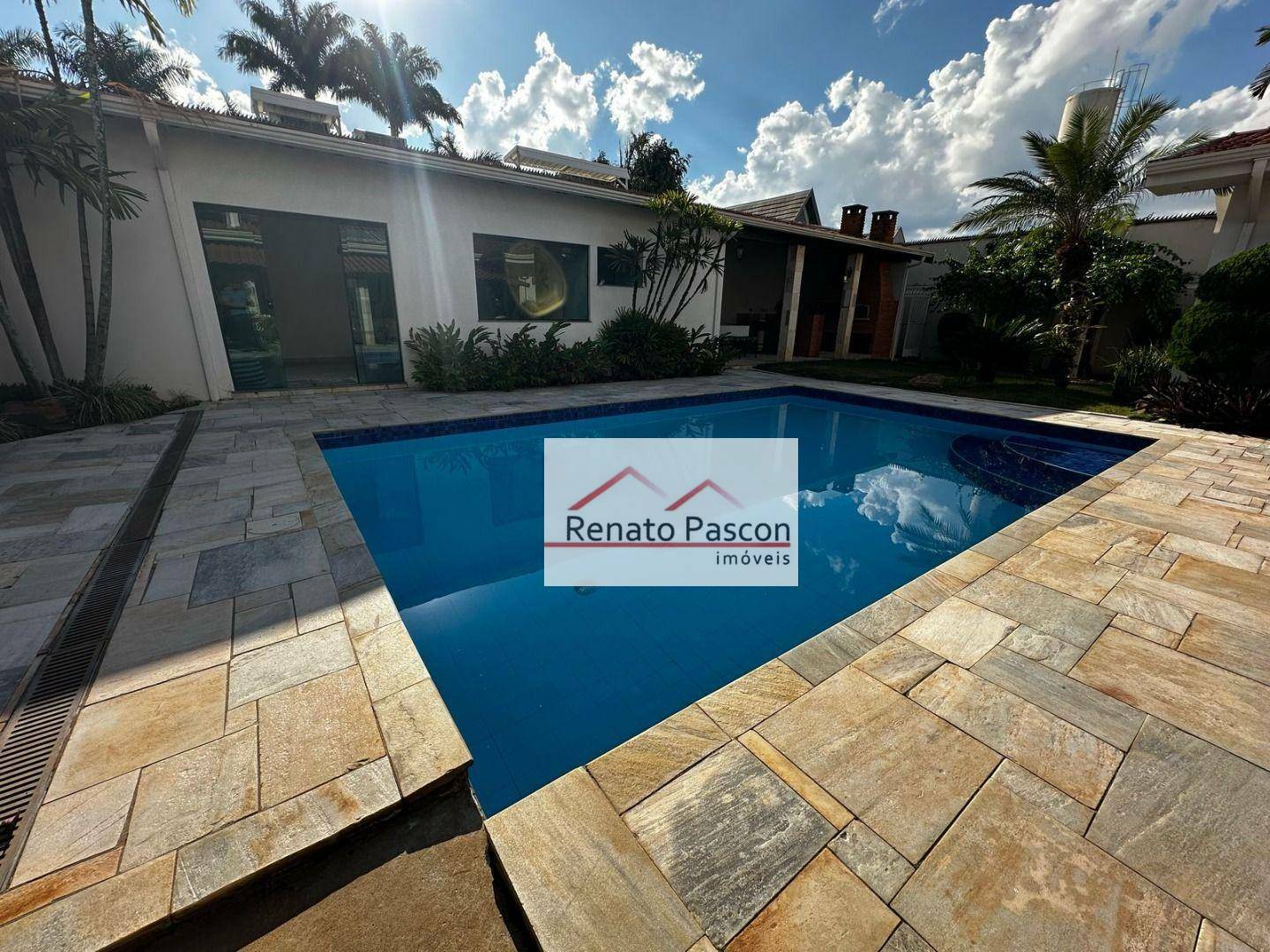 Casa à venda com 3 quartos, 450m² - Foto 2