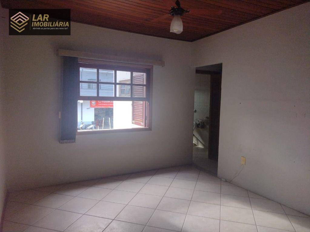 Casa para alugar com 3 quartos, 170m² - Foto 12