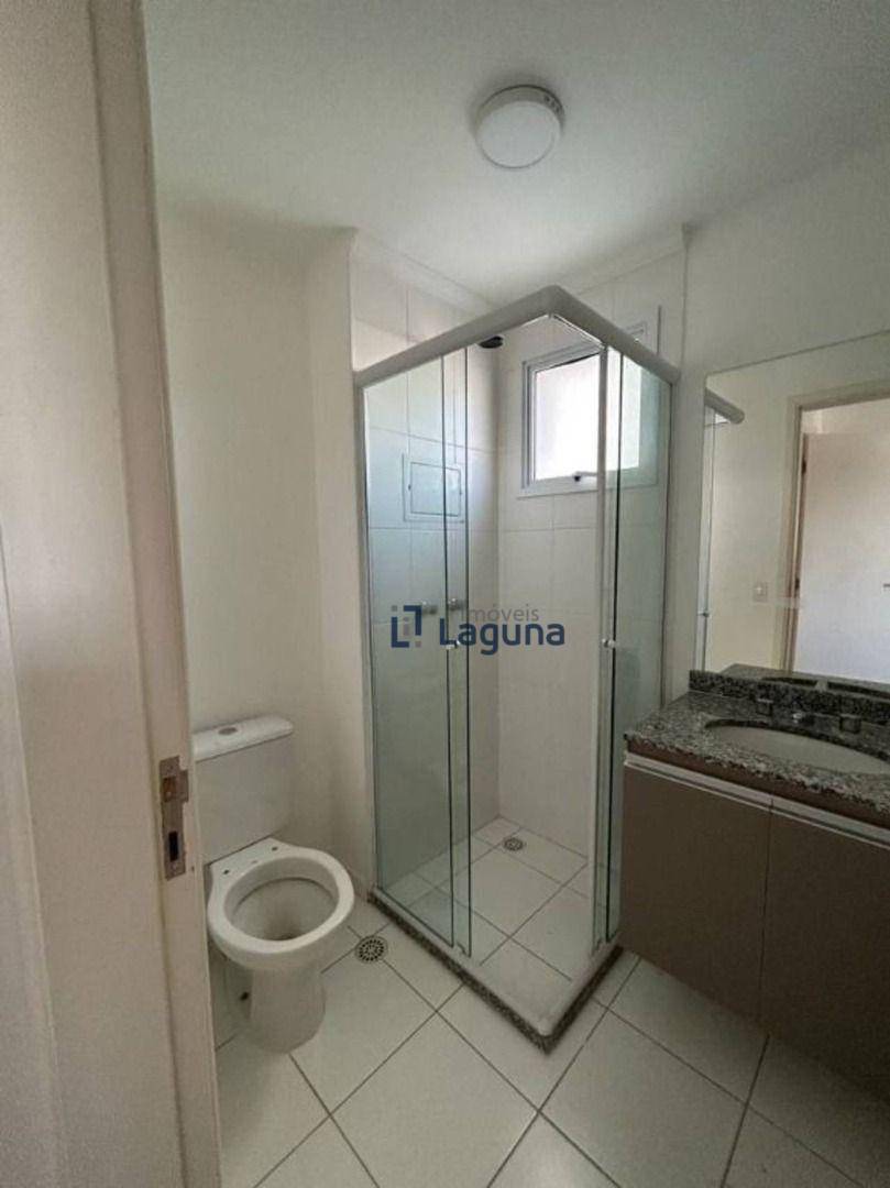 Apartamento para alugar com 3 quartos, 84m² - Foto 18