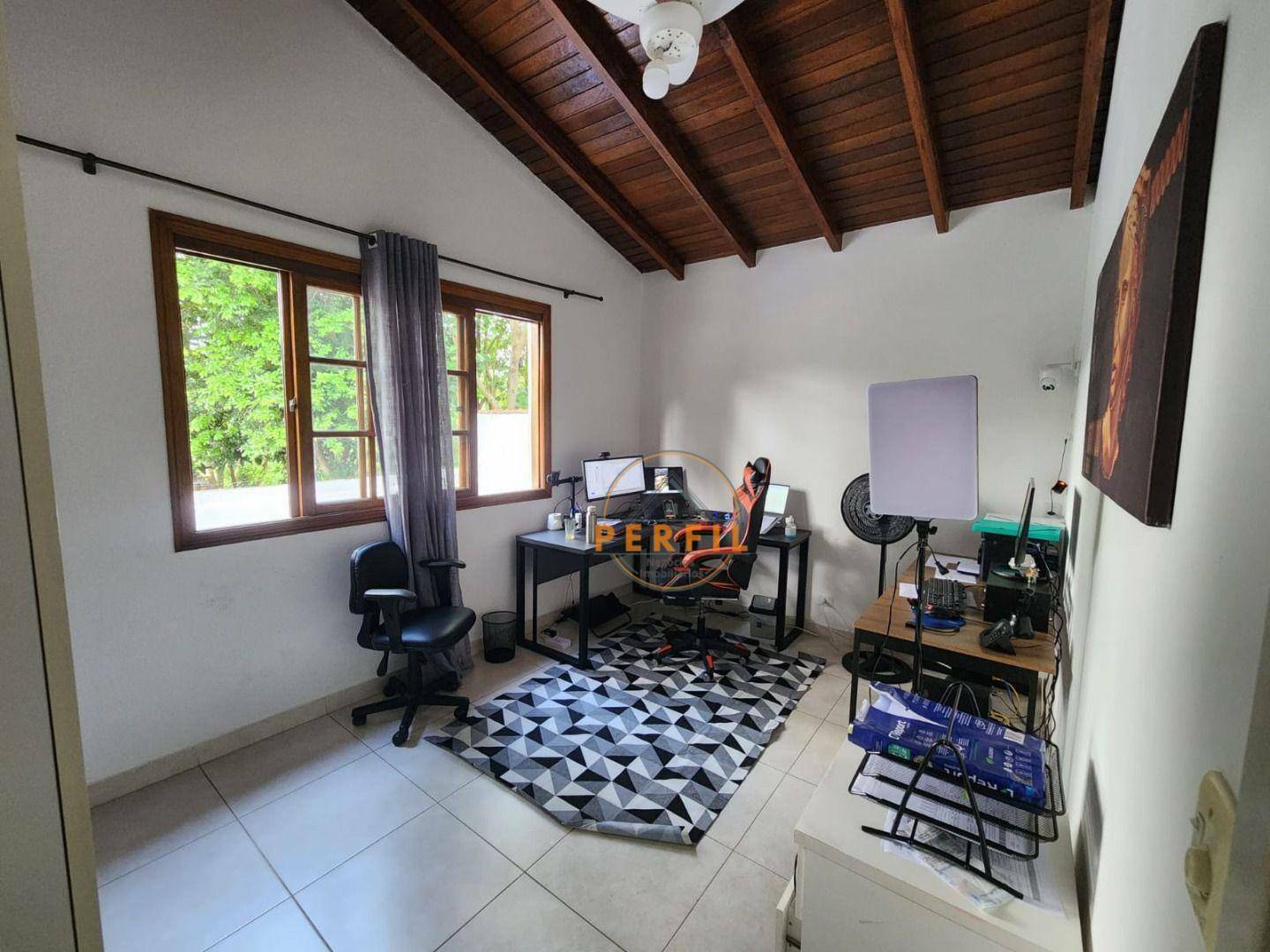 Casa de Condomínio à venda com 5 quartos, 238m² - Foto 17