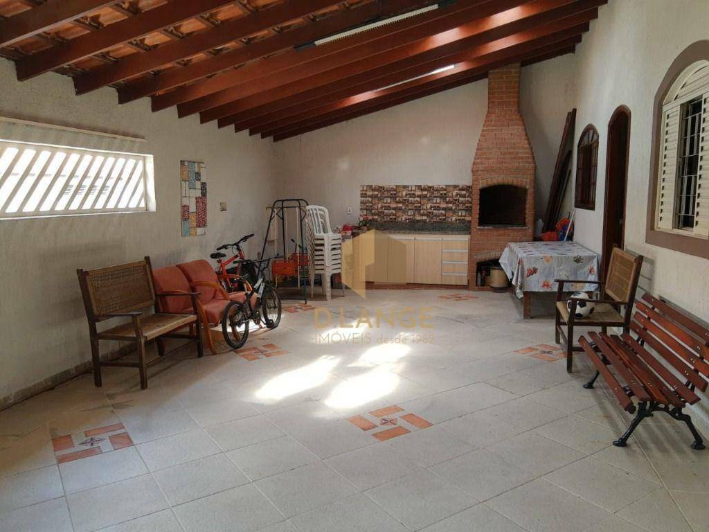 Casa à venda com 3 quartos, 165m² - Foto 1