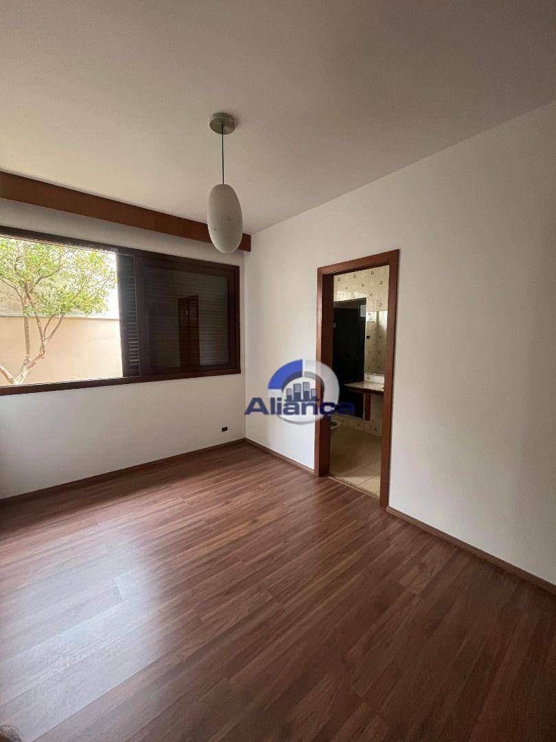 Casa à venda com 4 quartos, 332m² - Foto 5