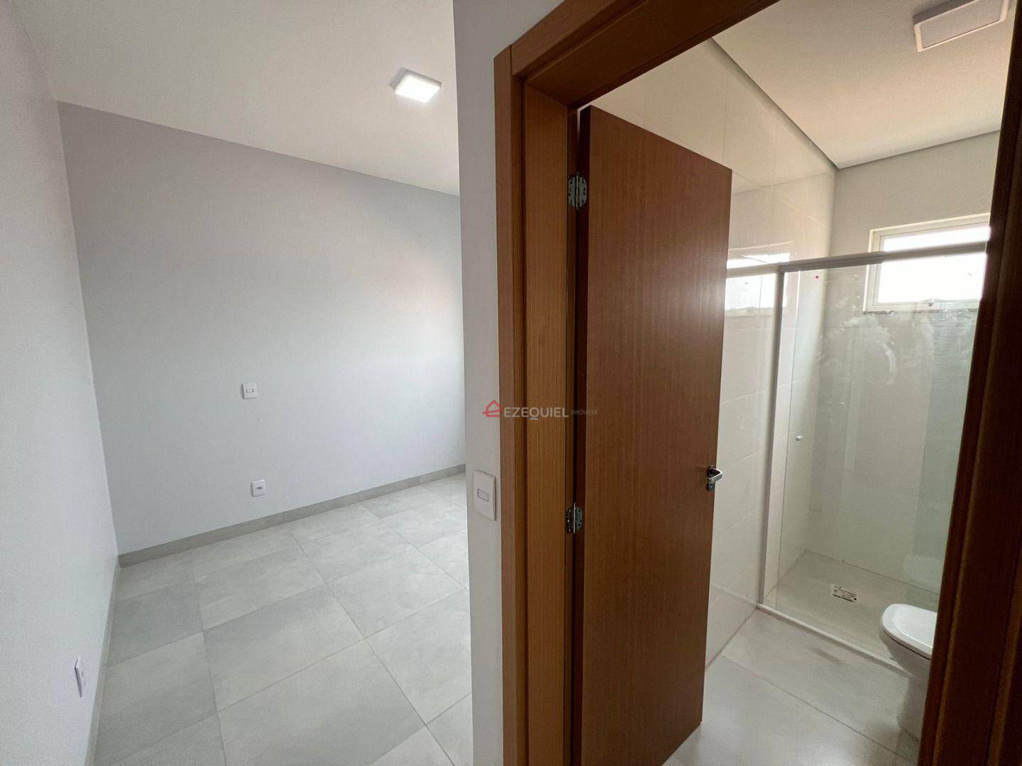 Apartamento para alugar com 2 quartos, 72m² - Foto 12