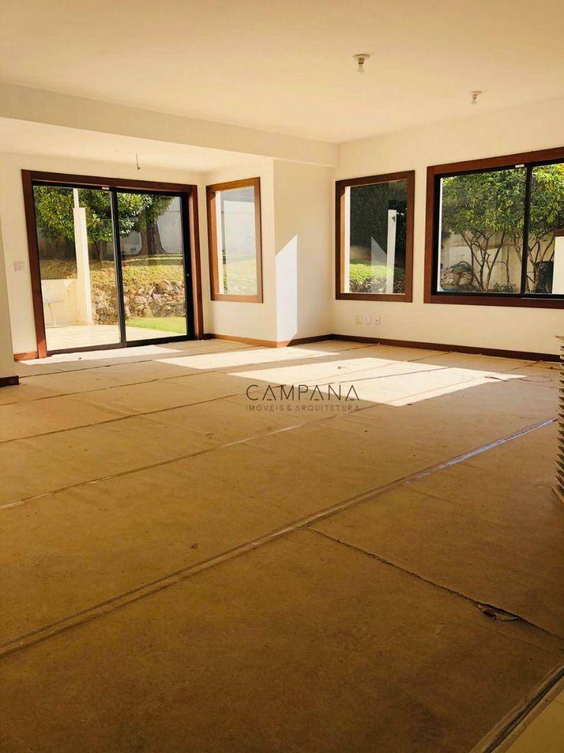 Casa à venda com 4 quartos, 750m² - Foto 4