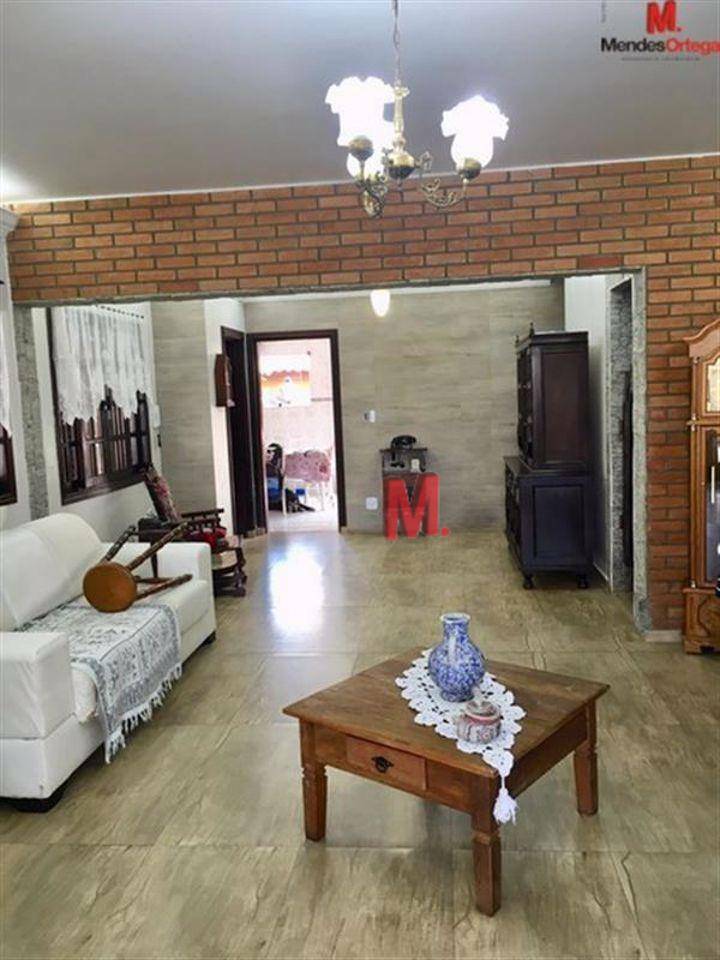 Casa à venda com 4 quartos, 324m² - Foto 5