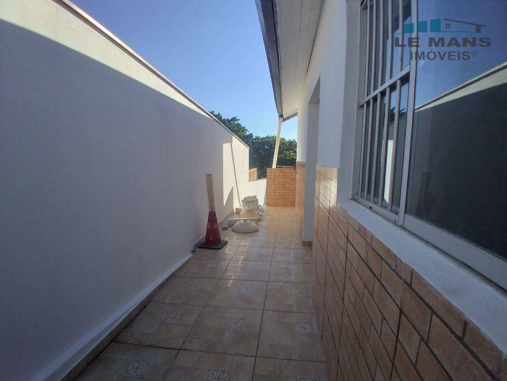 Casa à venda com 1 quarto, 54m² - Foto 18