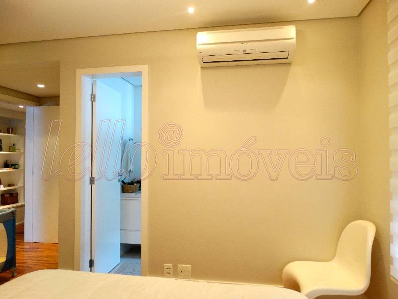 Apartamento para alugar com 3 quartos, 200m² - Foto 13