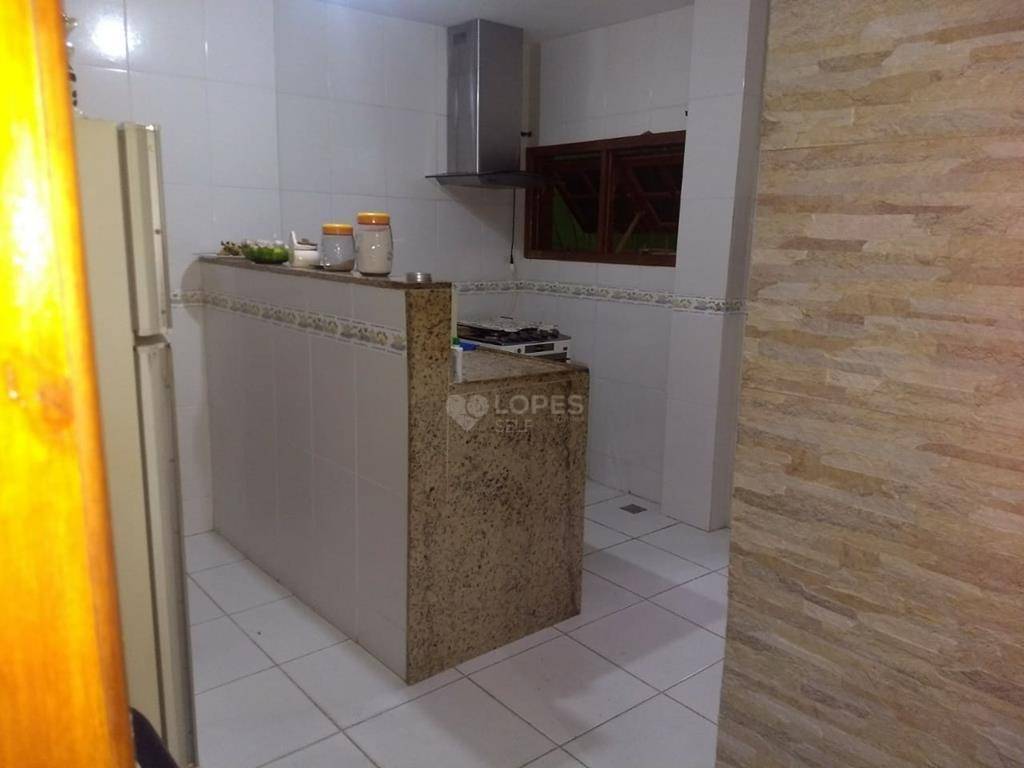 Casa à venda com 2 quartos, 150m² - Foto 12