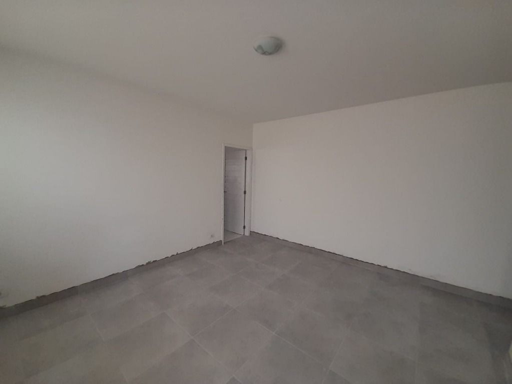 Casa à venda com 1 quarto, 60m² - Foto 3