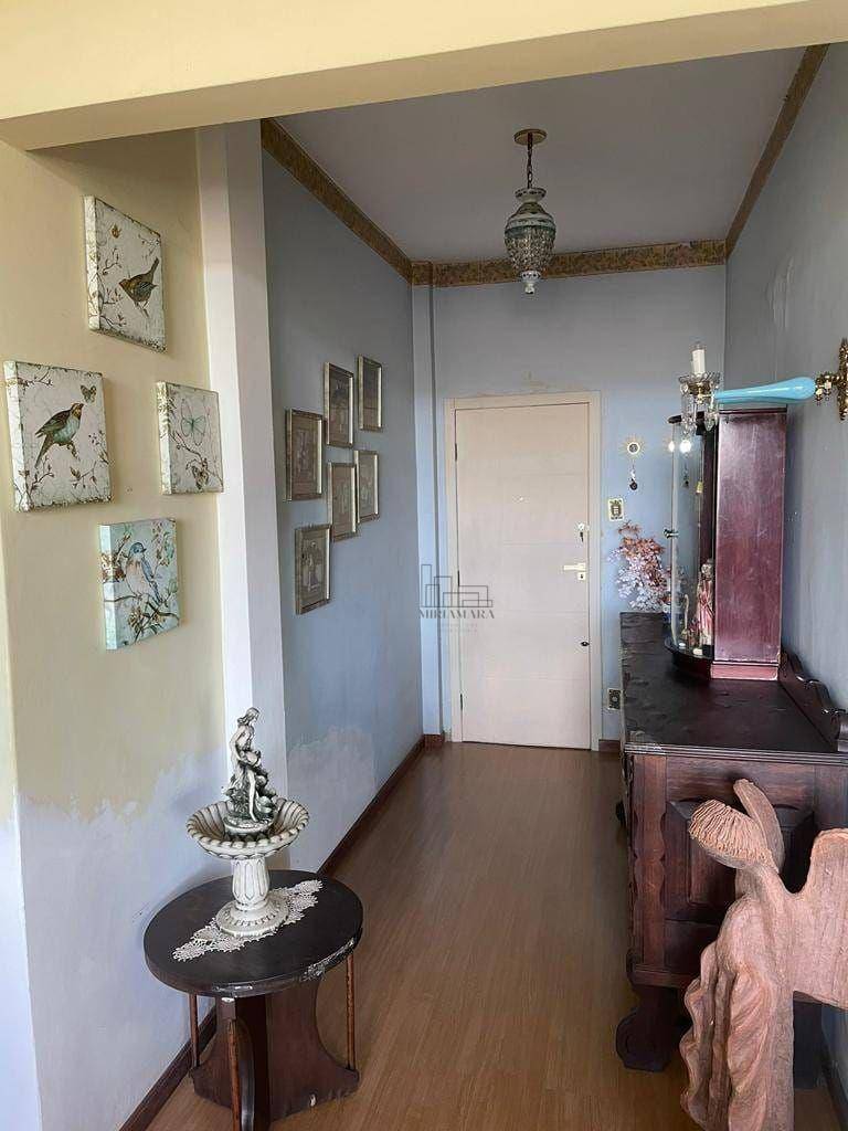 Apartamento à venda com 3 quartos, 131m² - Foto 3