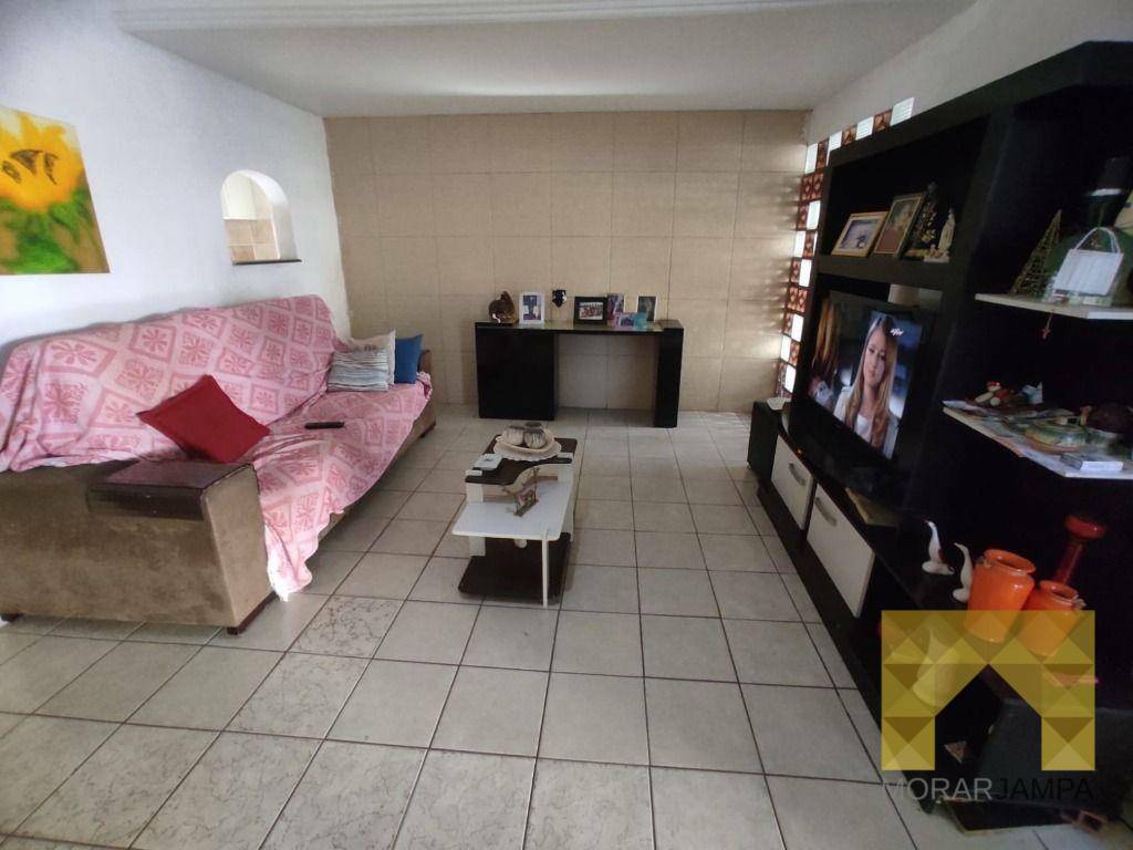 Casa à venda com 3 quartos, 10m² - Foto 4