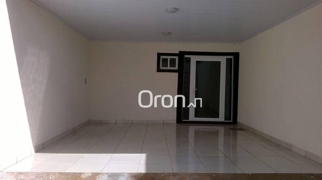 Sobrado à venda com 3 quartos, 120m² - Foto 1