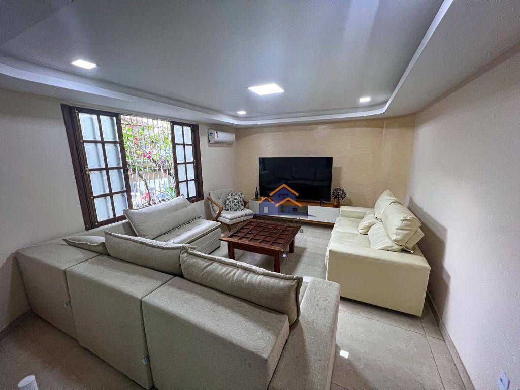 Casa à venda com 4 quartos, 240m² - Foto 5