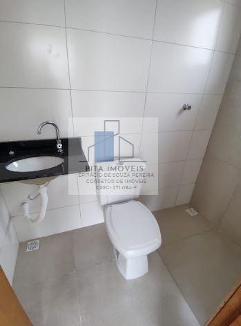 Casa à venda com 2 quartos, 81m² - Foto 11
