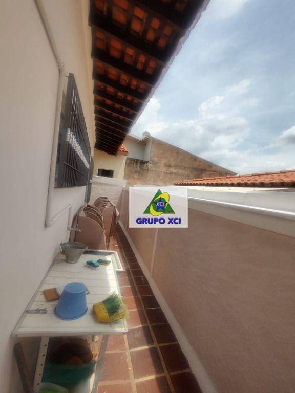 Casa para alugar com 3 quartos, 120m² - Foto 6