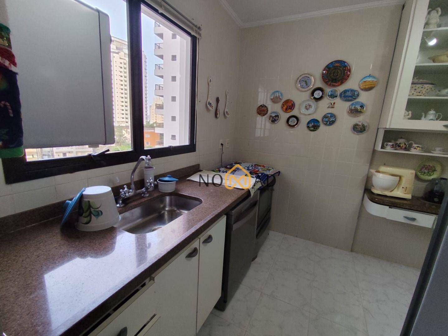 Apartamento à venda com 4 quartos, 195m² - Foto 28