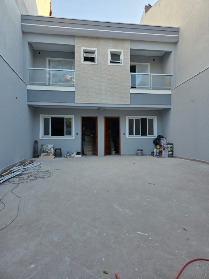 Sobrado à venda com 3 quartos, 125m² - Foto 1