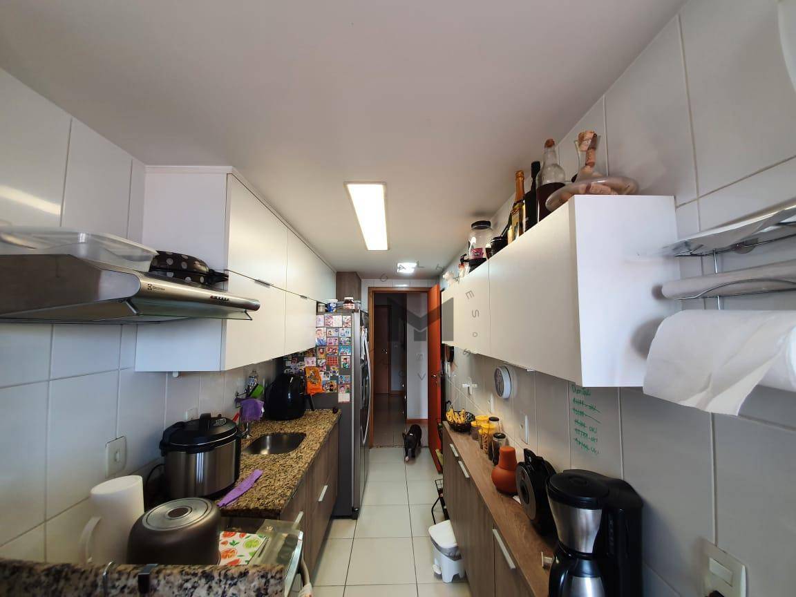 Apartamento à venda com 2 quartos, 75m² - Foto 7