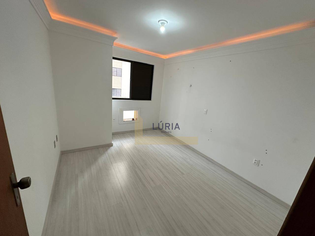 Apartamento à venda com 3 quartos, 118m² - Foto 15