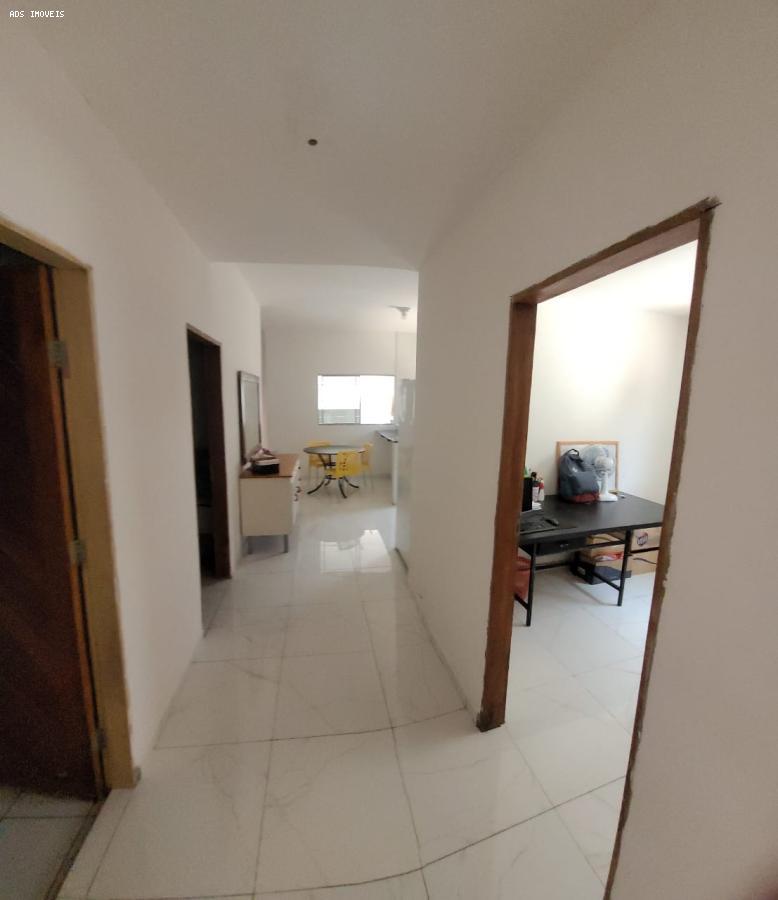 Casa à venda com 3 quartos, 108m² - Foto 10