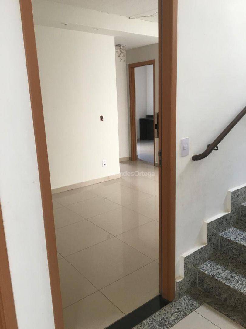 Apartamento à venda com 2 quartos, 45m² - Foto 19