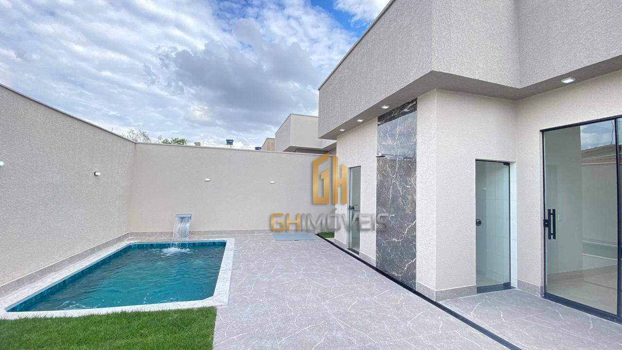 Casa à venda com 3 quartos, 135m² - Foto 1