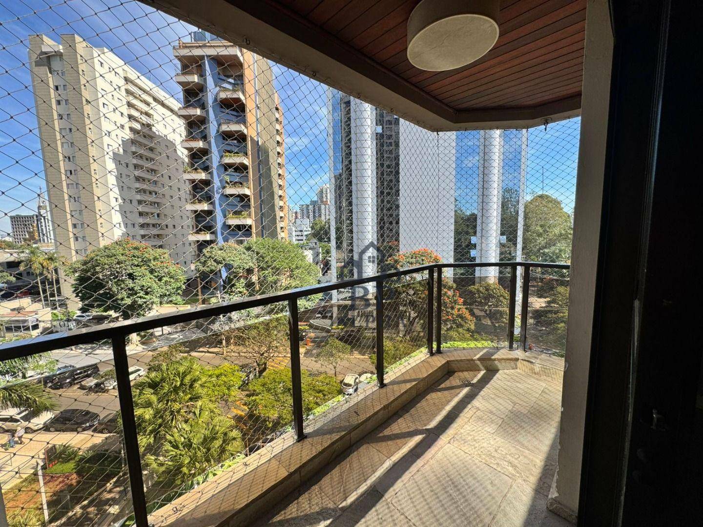 Apartamento para alugar com 3 quartos, 130m² - Foto 6