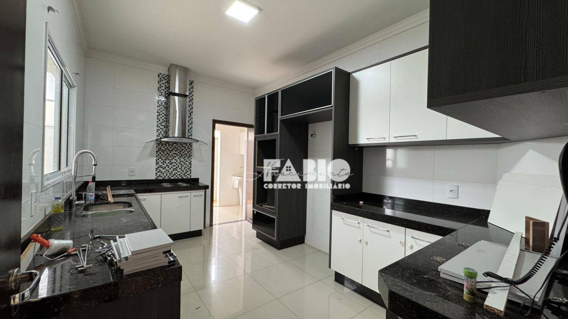 Casa de Condomínio à venda com 3 quartos, 204m² - Foto 16