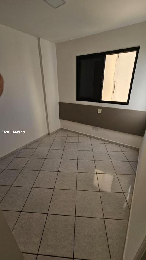 Apartamento à venda com 3 quartos, 76m² - Foto 10