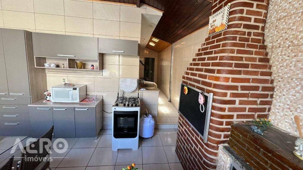 Casa à venda com 4 quartos, 167m² - Foto 4