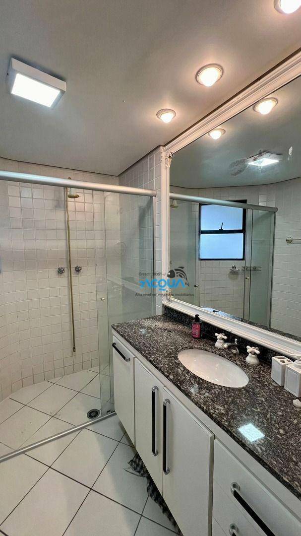 Apartamento à venda com 3 quartos, 185m² - Foto 11