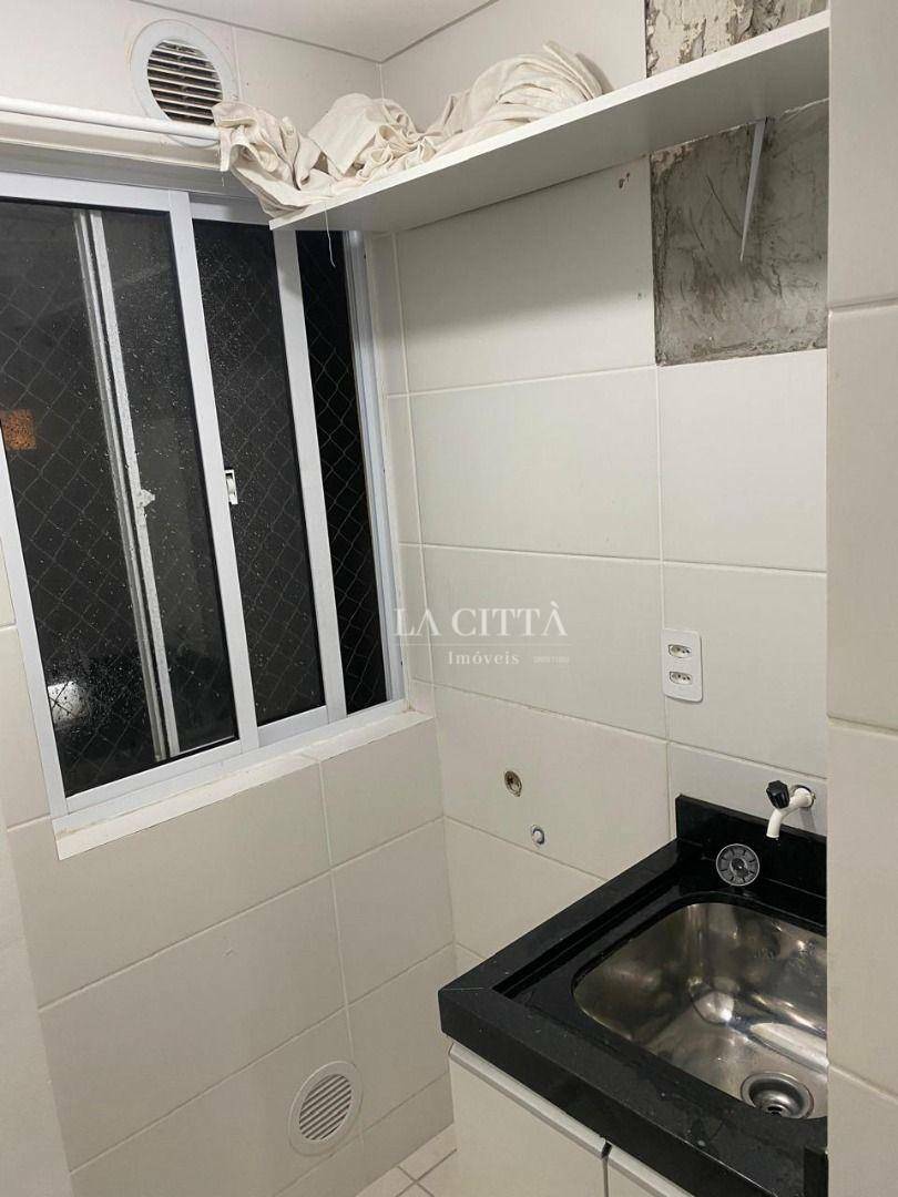 Apartamento à venda com 2 quartos, 45m² - Foto 4