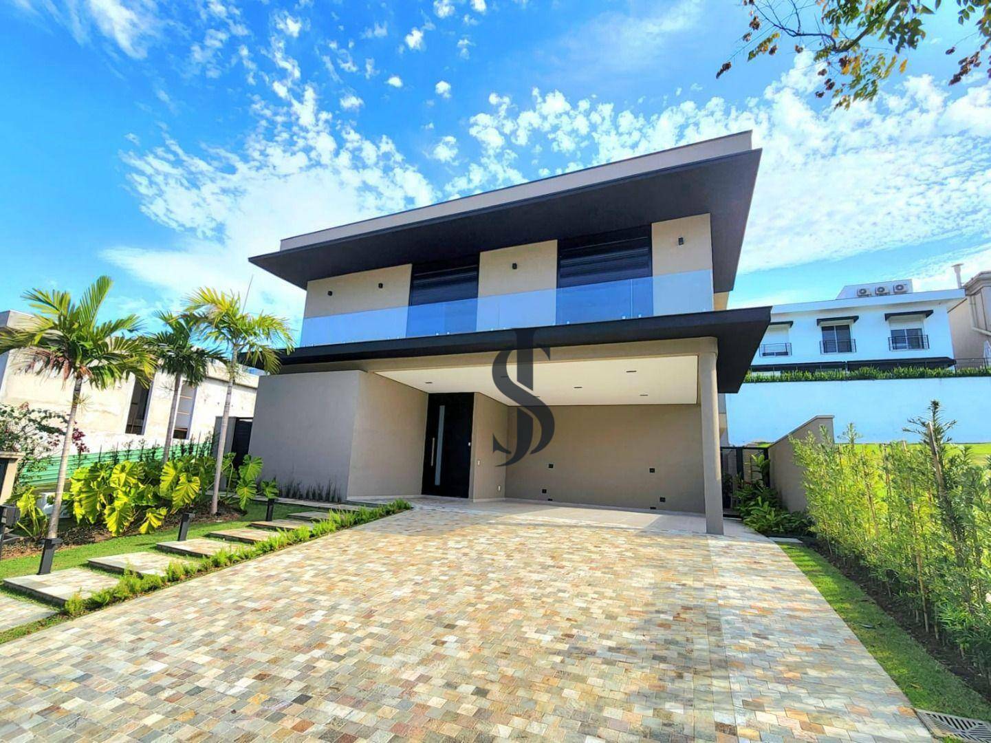 Casa à venda com 3 quartos, 373m² - Foto 1