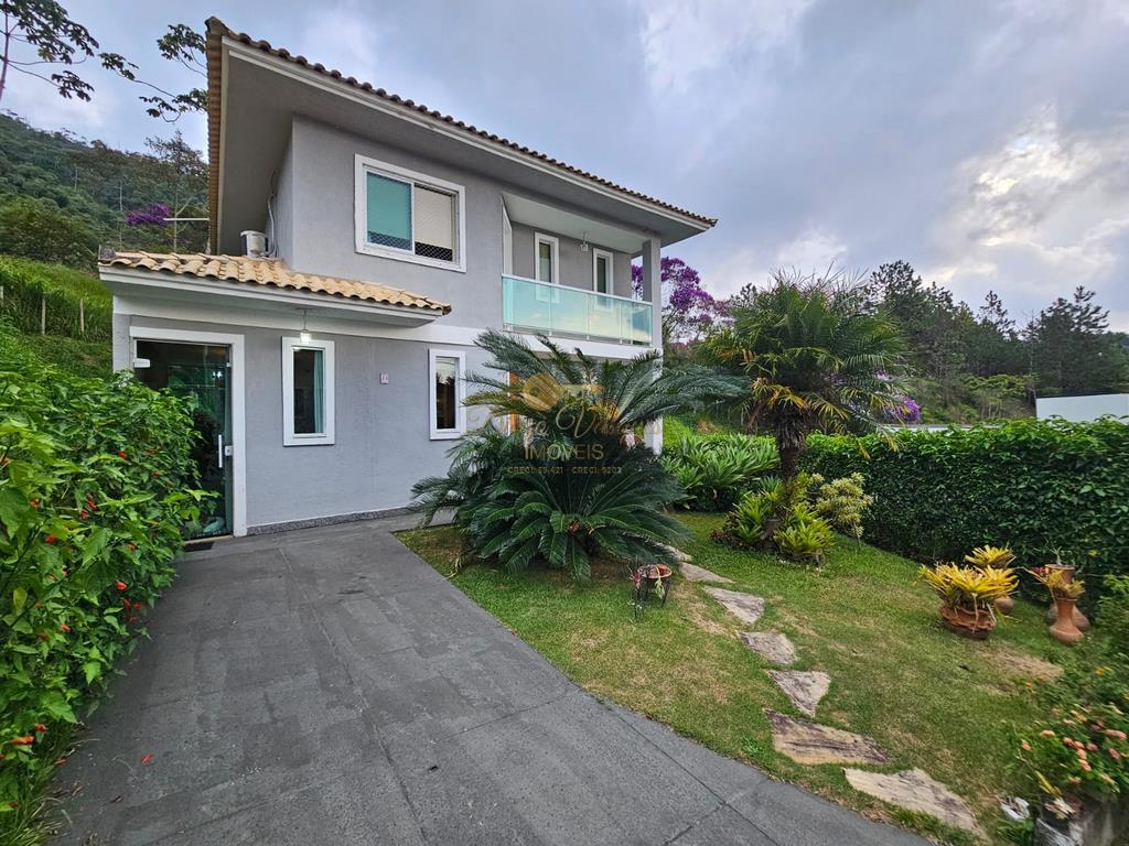 Casa de Condomínio à venda com 3 quartos, 355m² - Foto 2