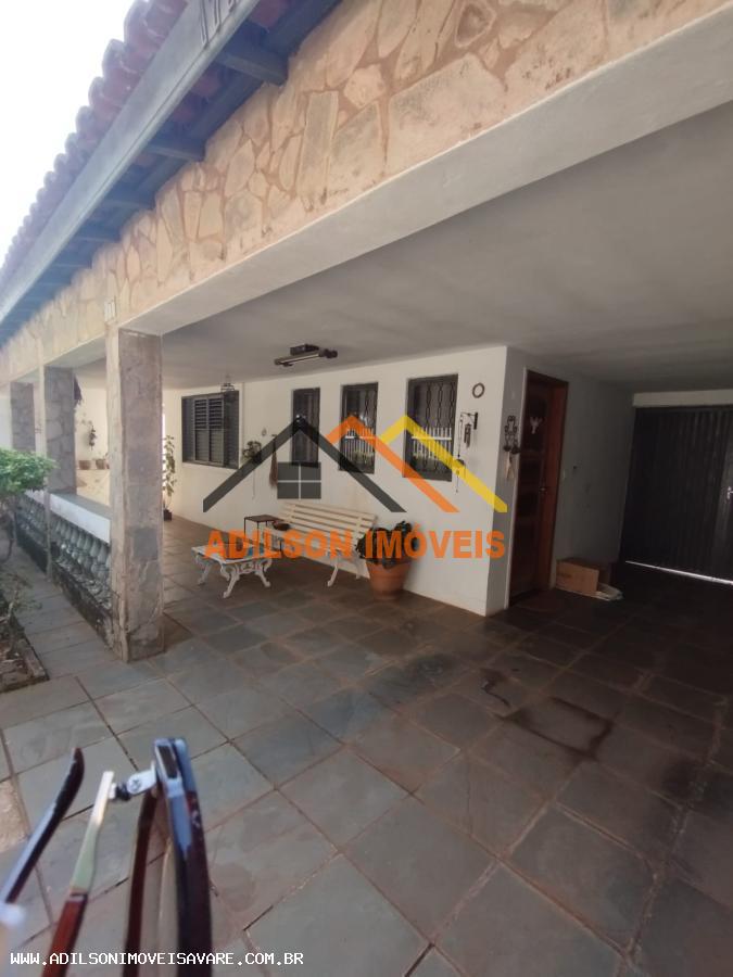 Casa à venda com 2 quartos, 300m² - Foto 1