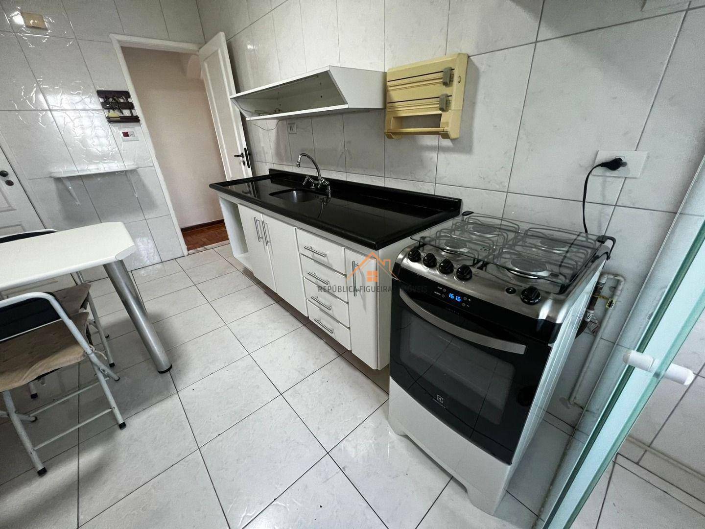 Apartamento para alugar com 2 quartos, 70m² - Foto 19