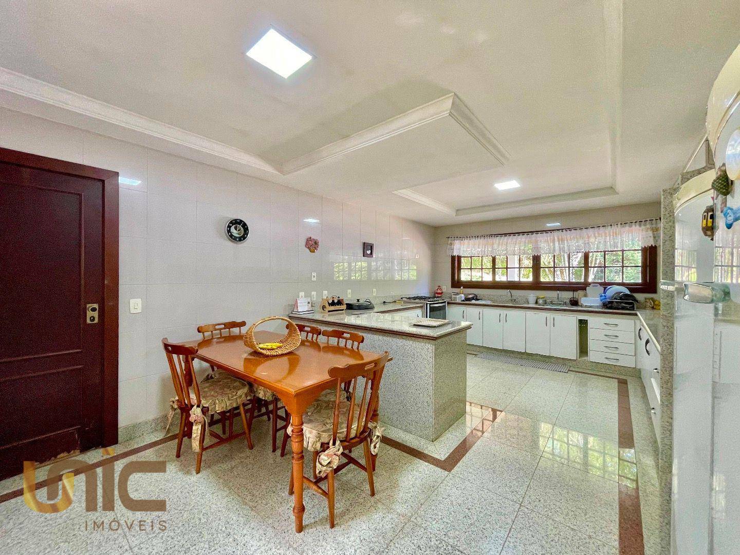 Casa de Condomínio à venda com 4 quartos, 428m² - Foto 22