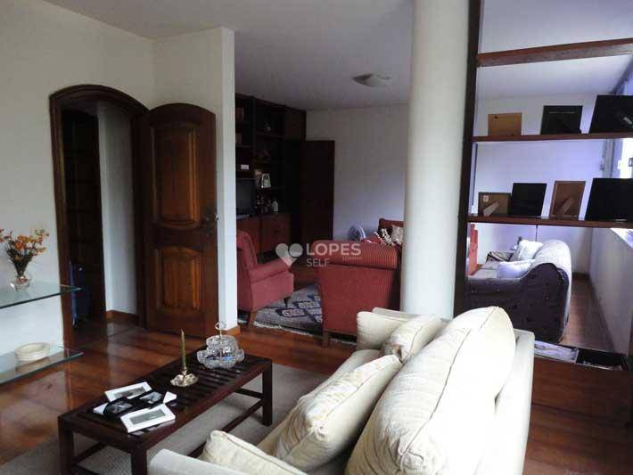 Apartamento à venda com 3 quartos, 154m² - Foto 2