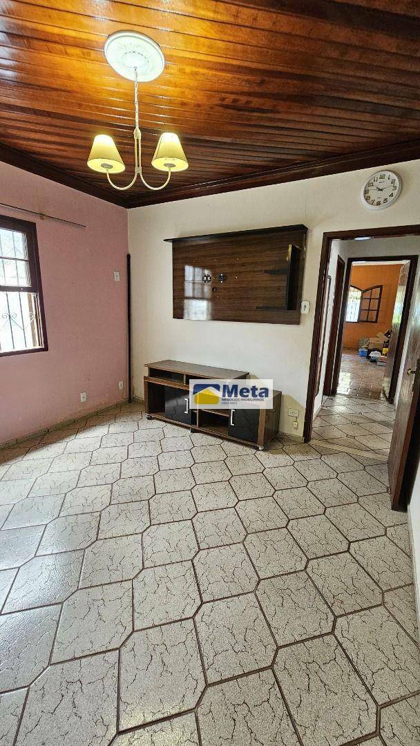 Casa à venda com 3 quartos, 207m² - Foto 8