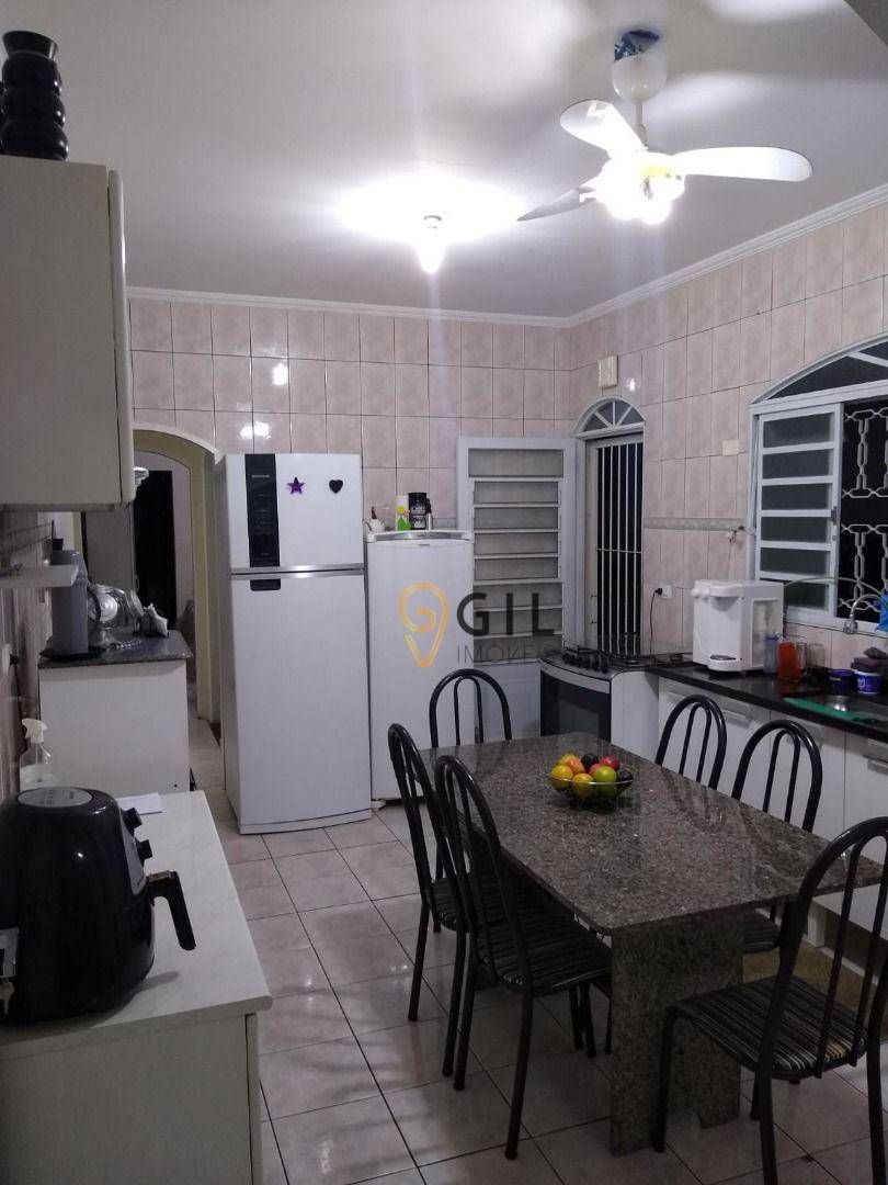 Sobrado à venda com 3 quartos, 186m² - Foto 4