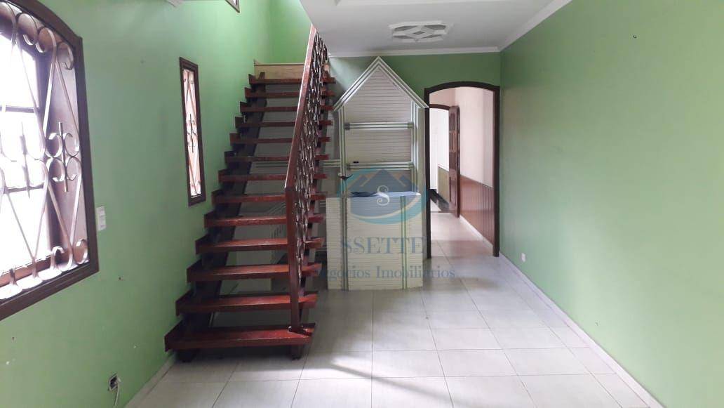 Sobrado à venda com 3 quartos, 160m² - Foto 1