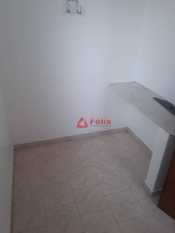 Apartamento à venda com 4 quartos, 140m² - Foto 19