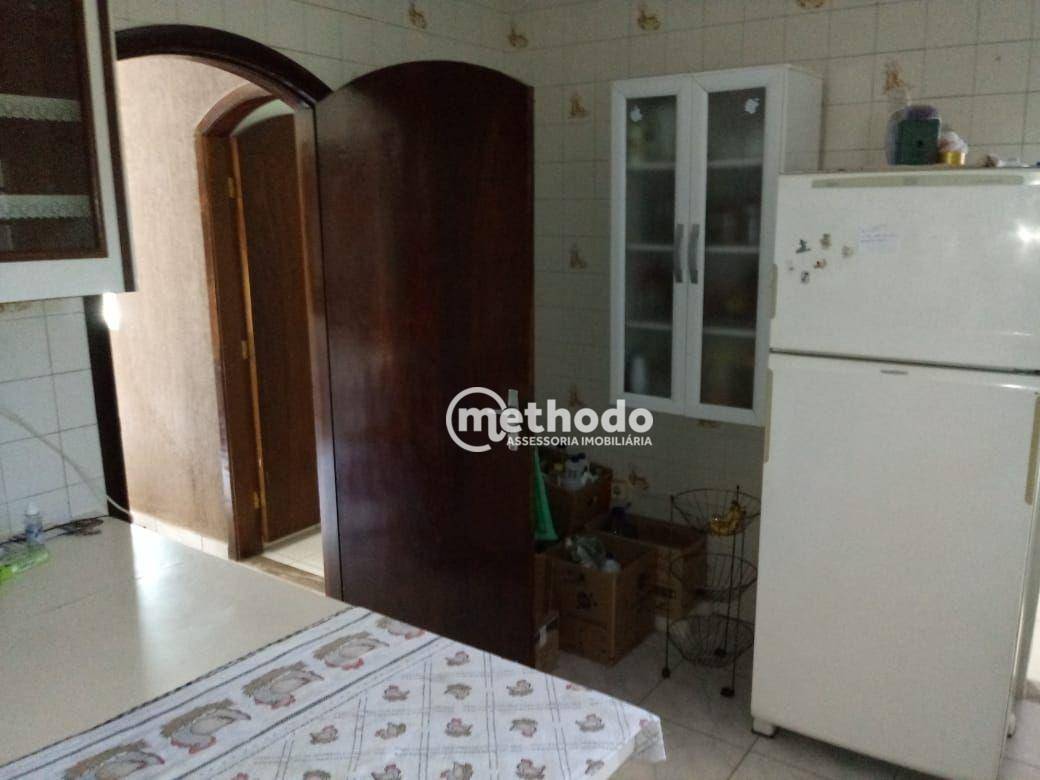 Casa à venda com 3 quartos, 225m² - Foto 10