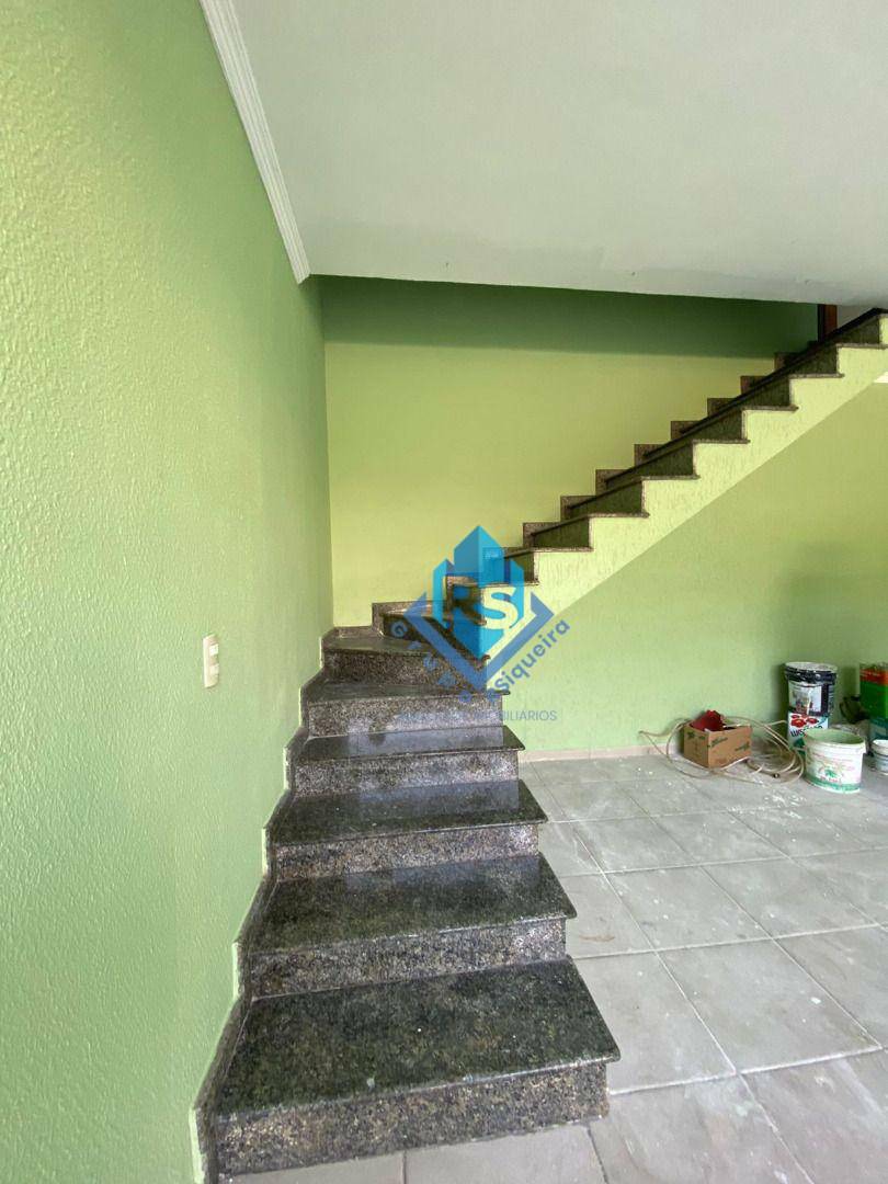 Sobrado à venda com 3 quartos, 150m² - Foto 2