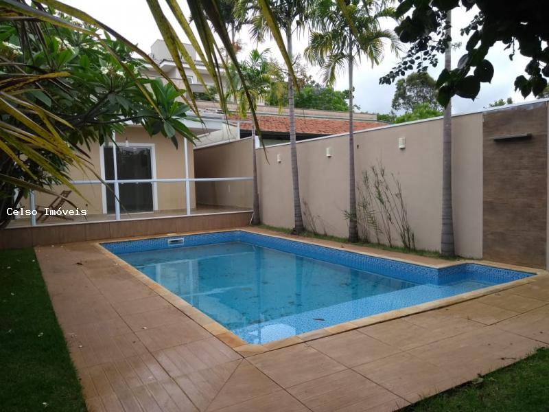 Casa de Condomínio à venda com 4 quartos, 480m² - Foto 2