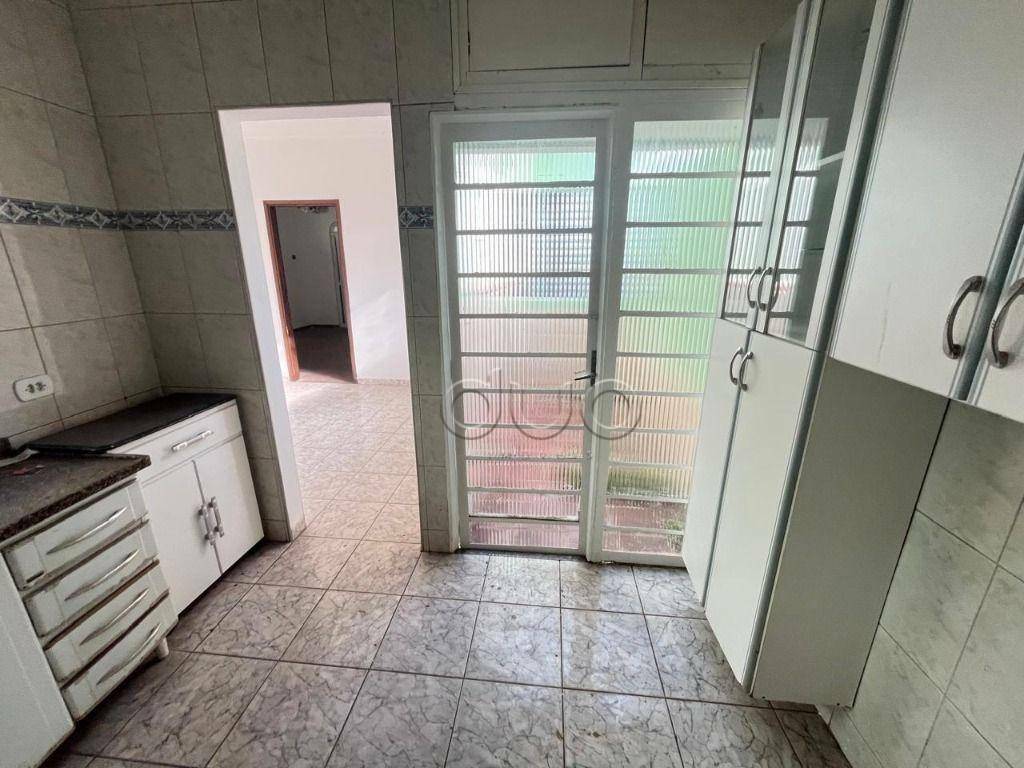 Casa à venda com 2 quartos, 209m² - Foto 11