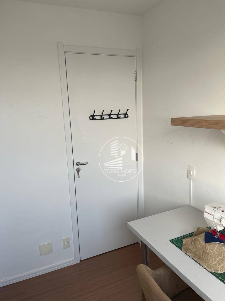 Apartamento à venda com 2 quartos, 41m² - Foto 11