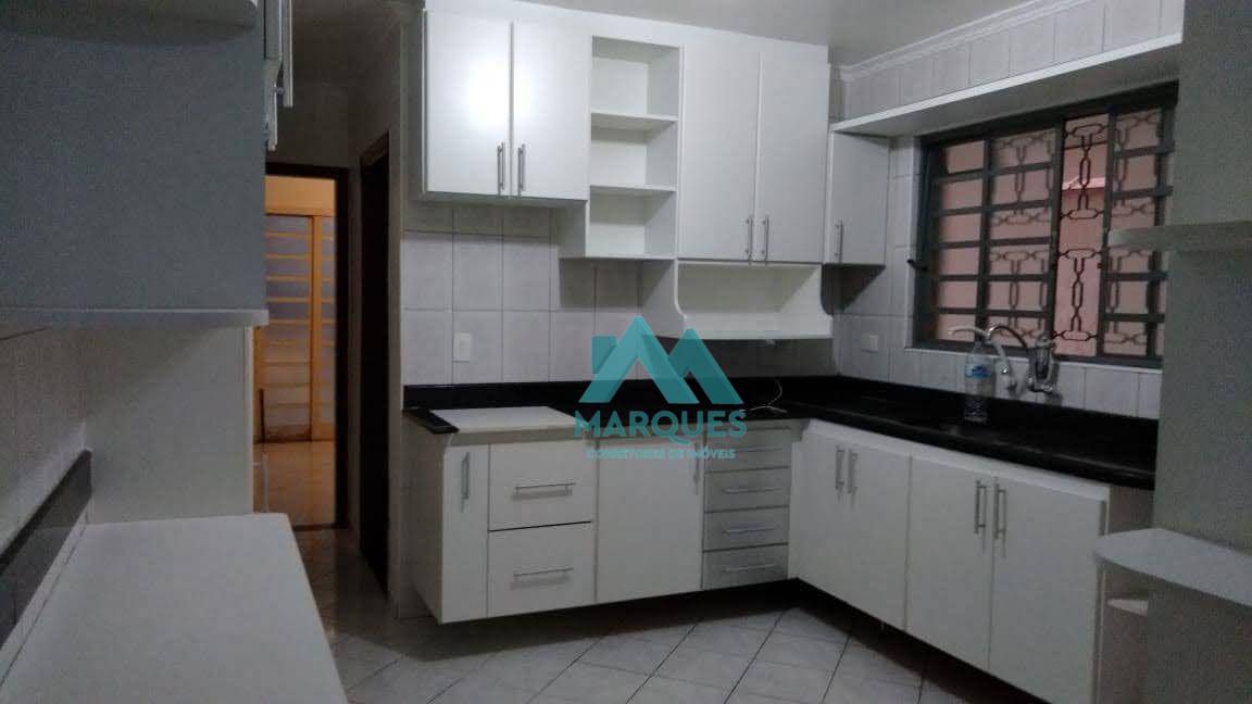 Sobrado à venda com 4 quartos, 160m² - Foto 1