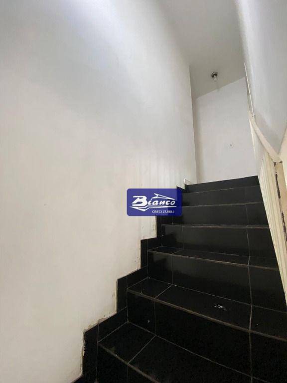 Sobrado à venda e aluguel com 3 quartos, 200m² - Foto 12